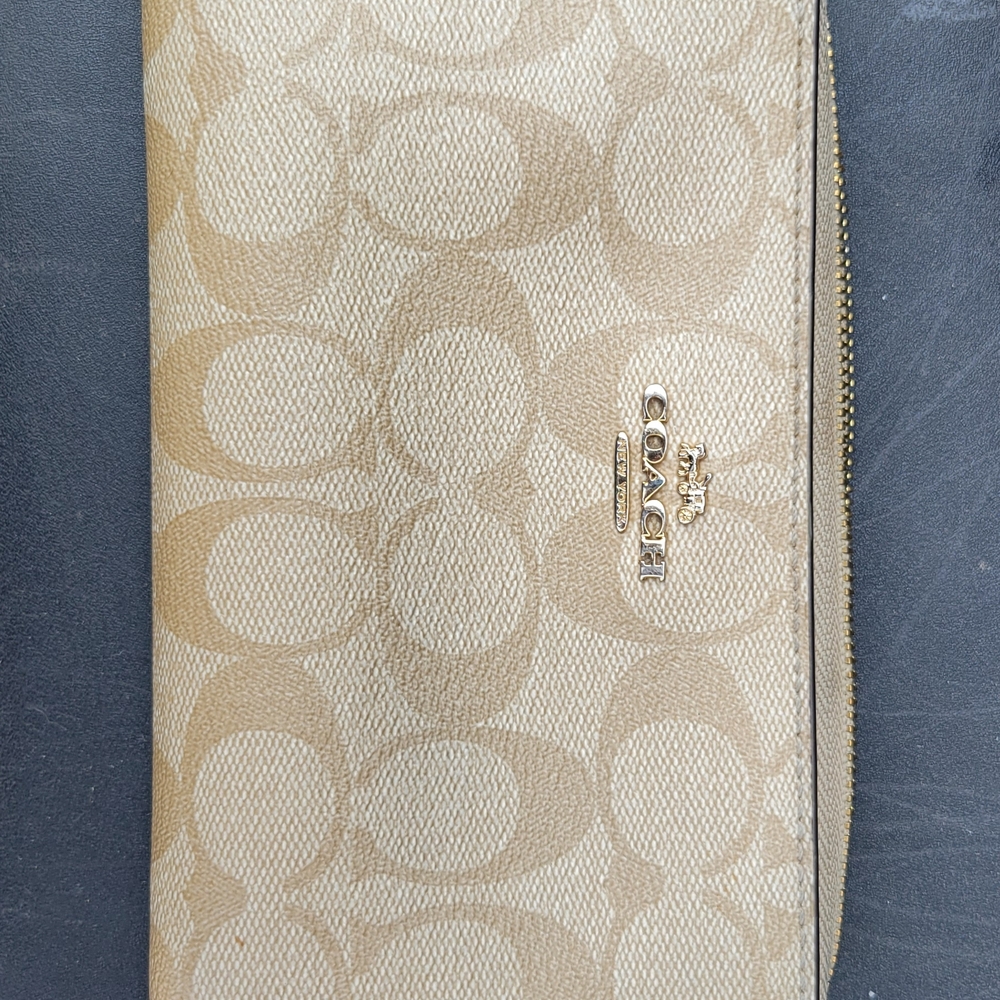 Coach Signature Beige Zip Wallet